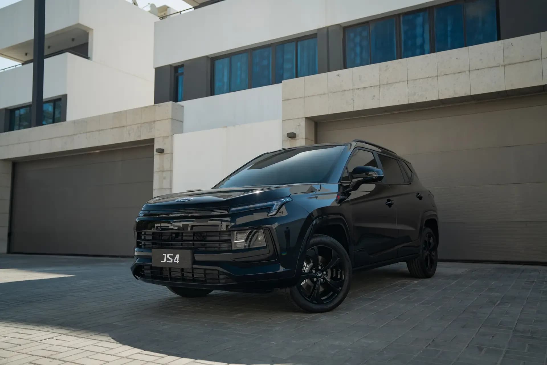 Parallel geometric face design