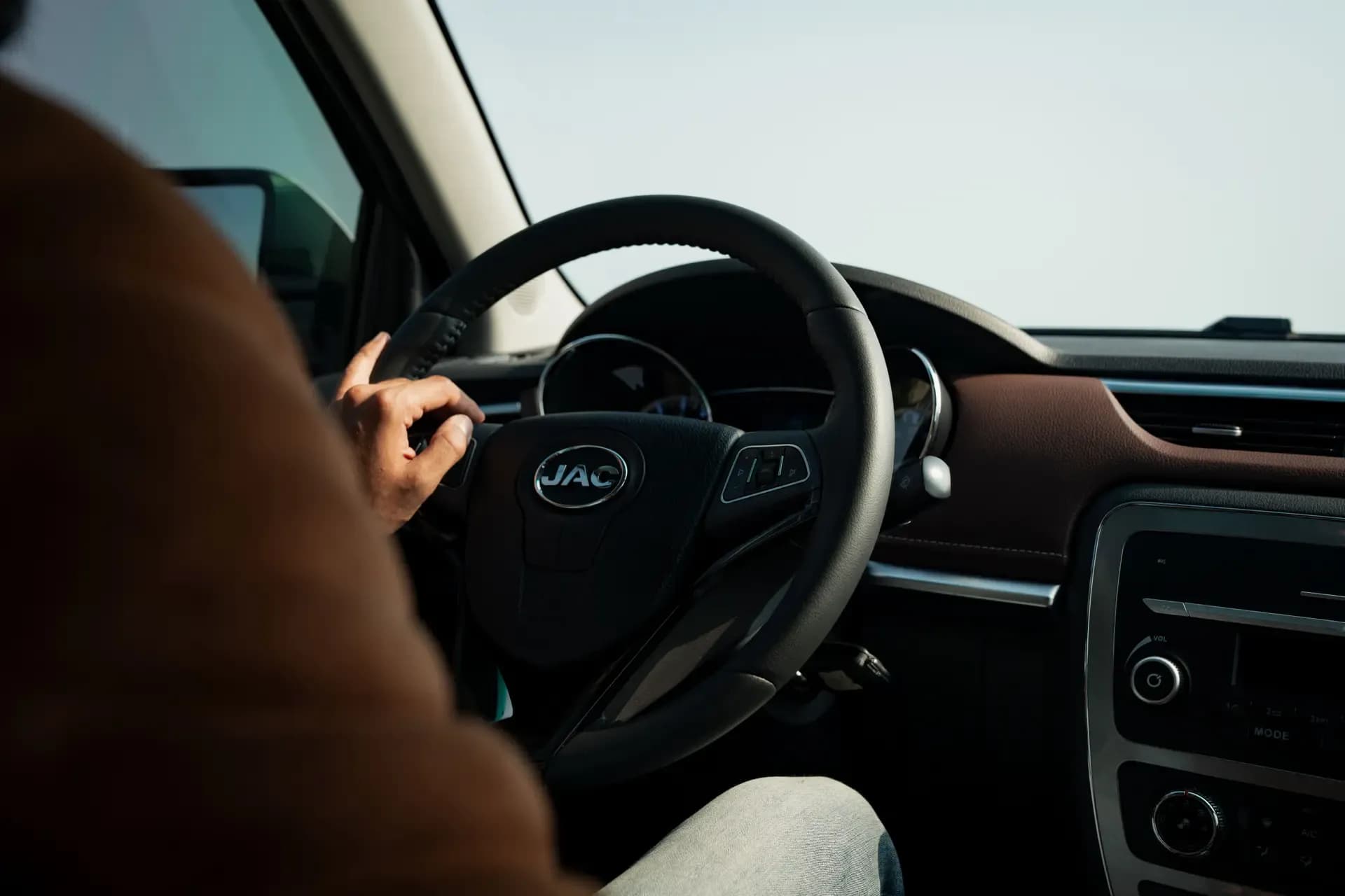 Digital Instrument Cluster (DIC)